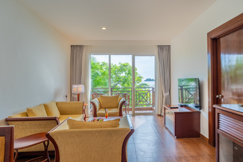 Suite, Hulhule Island Hotel 4*