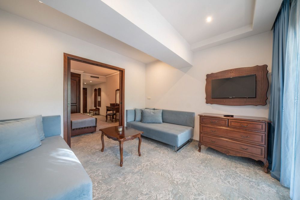 Family Room, Grifid Bolero 4*