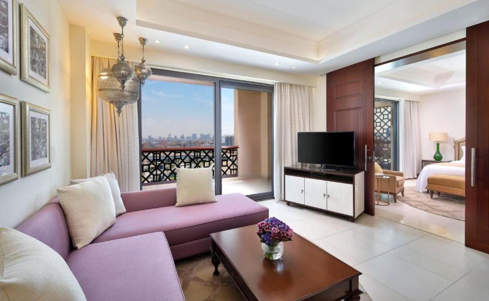 Al Dana Suite, Ajman Saray 5*