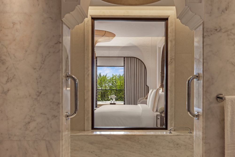 Deluxe / Ocean Skyline / Palm Room, Jumeirah Zabeel Saray 5*