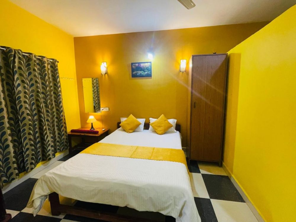 Standard Non AC/with AC, Samantha Inn 1*