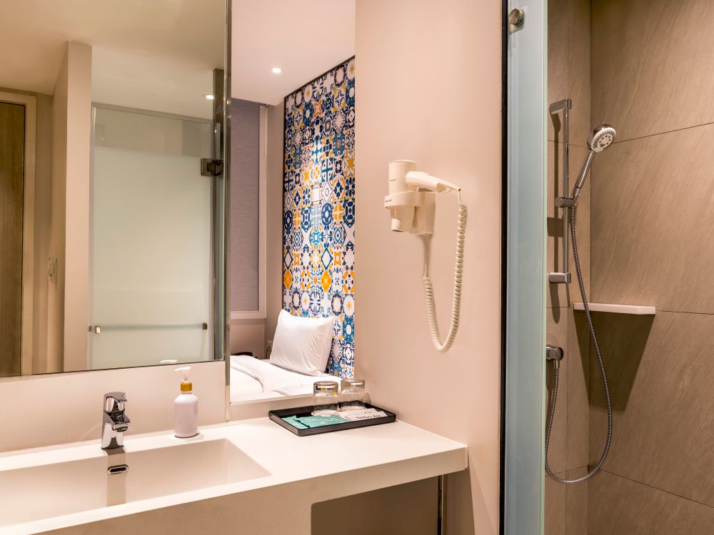Standard, Ibis Styles Phuket City Hotel 3*