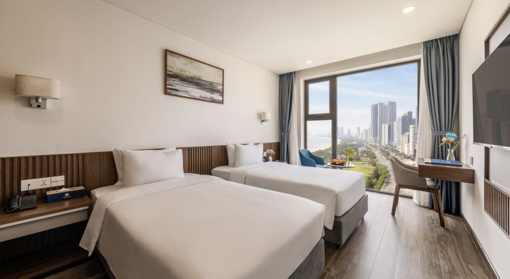 Deluxe, Mangata Beachfront Hotel 4*
