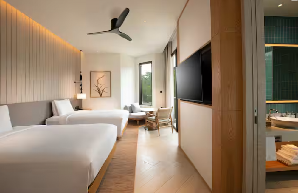 Twin Guest Room with Balcony, Hilton Burau Bay Langkawi 5*