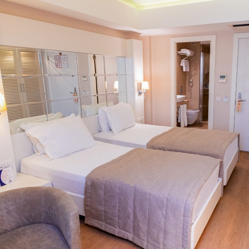 Family room, Alesta Yacht Hotel 