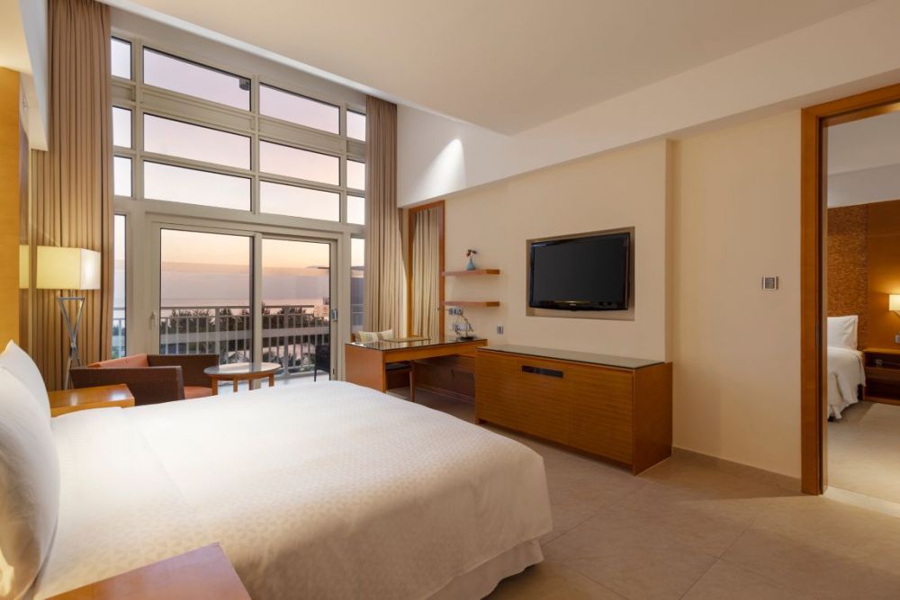 Family Suite, Four Points by Sheraton Shenzhou Peninsula 5*