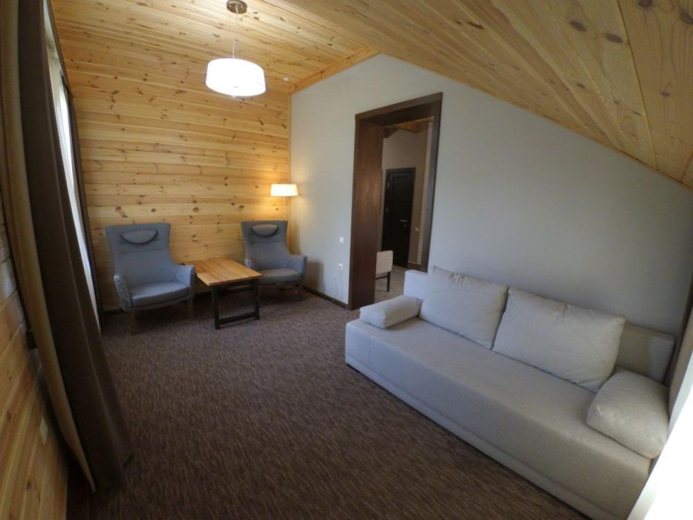 Two-room Junior Suite with Lake View (Vita Lake Hotel), Озеро Vita 