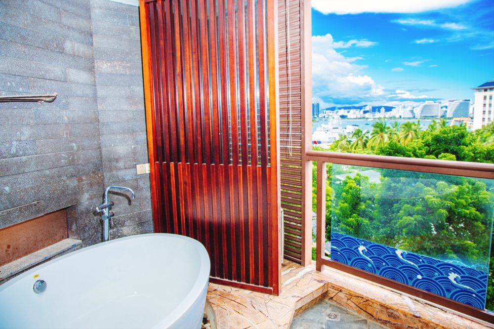 Deluxe Seaview Room, Sanya Marina Sea View Hotel (ex.Marina Spa Hotel Sanya) 4*