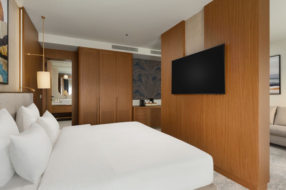 Deluxe Room Sea View with one double bed and one sofa bed, Mövenpick Hotel & Residences Teuta Kotor Bay 5*