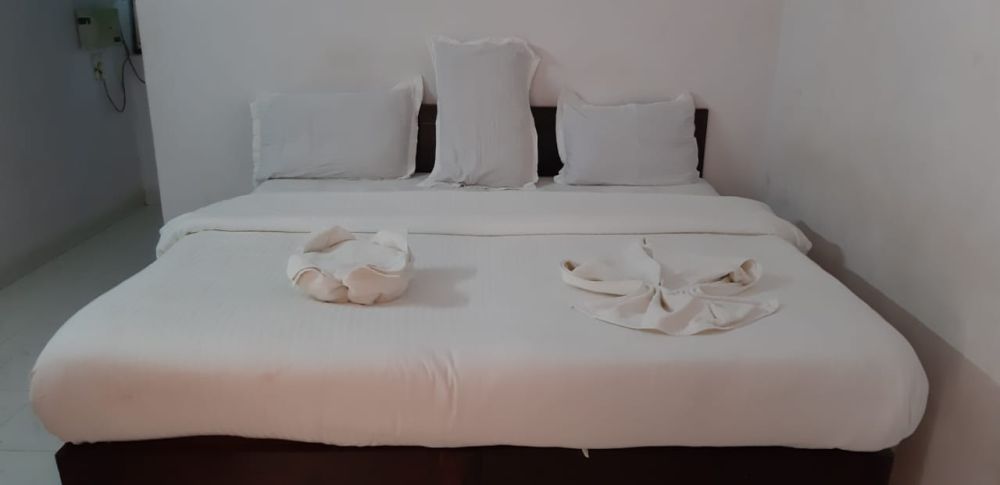 Standard AC, Celjoan Guest House 