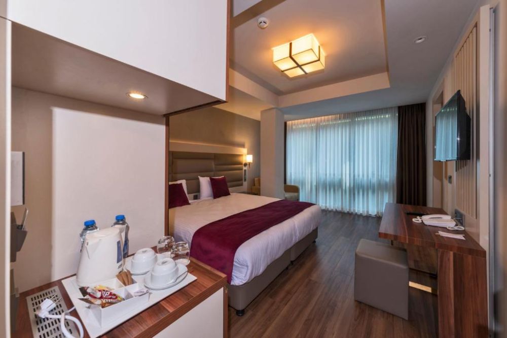 Deluxe Room, Golden Royal Hotel 4*