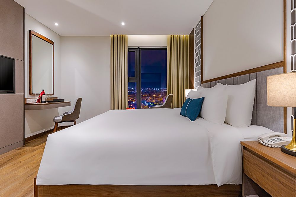 Deluxe City, Peninsula Hotel Da Nang 5*