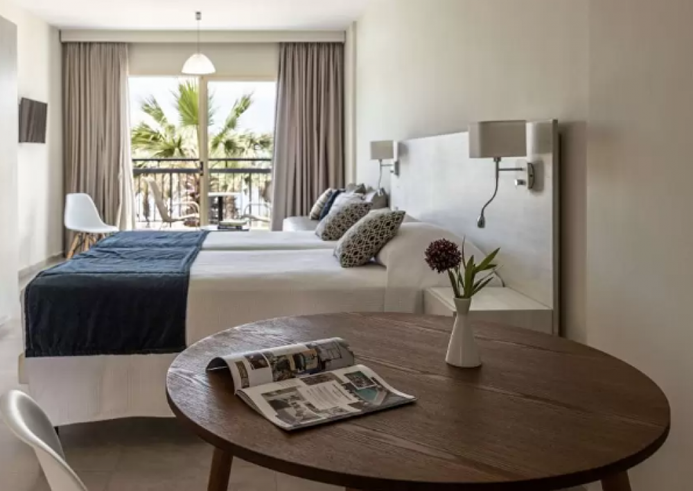 Double Room Front Sea View, Louis Paphos Breeze 4+