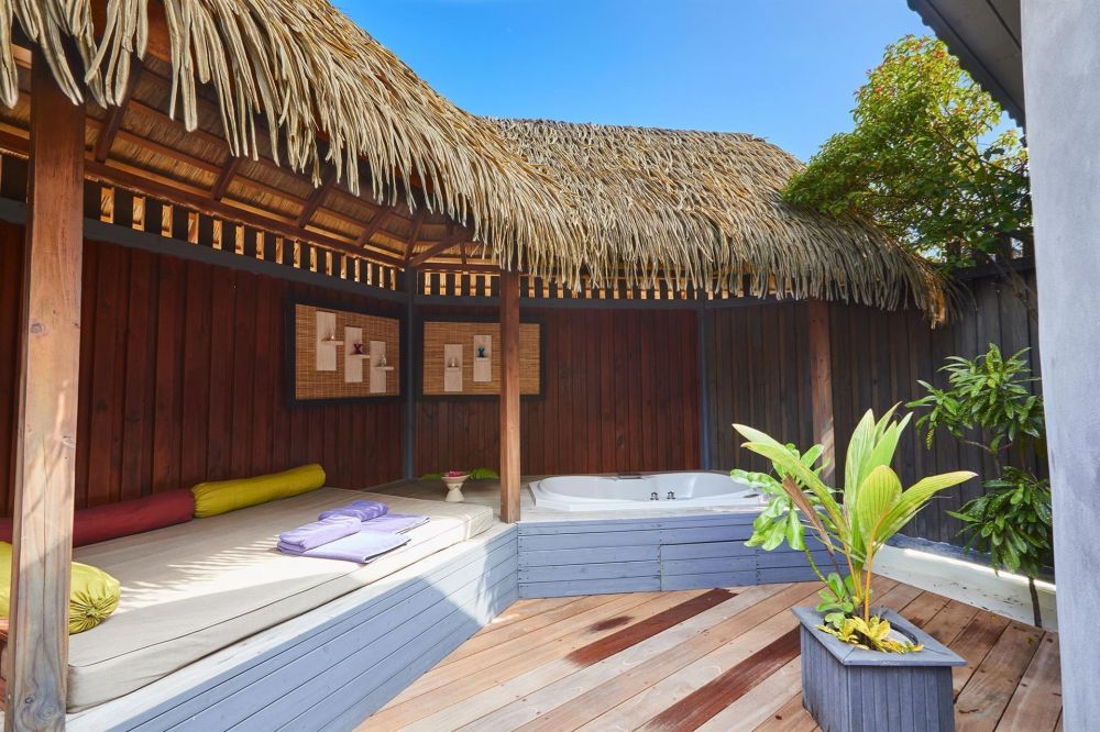 O Jacuzzi Beach Villa (Age 12+), Kuredu Island Resort 4*