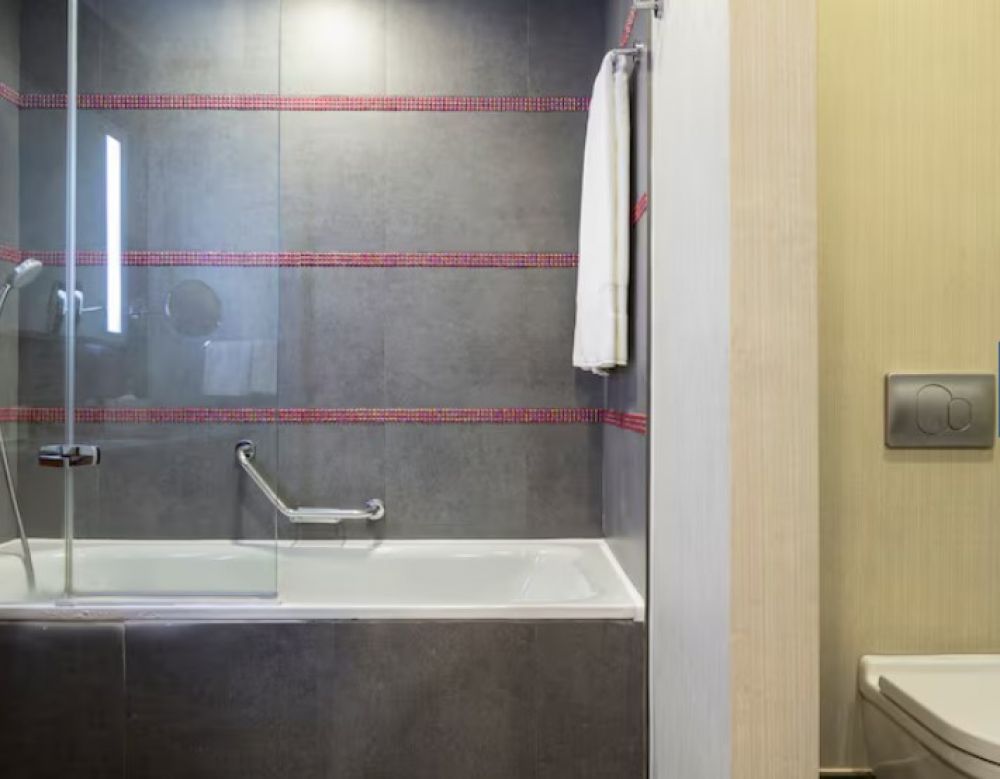 King Marina Suite with Marina View, Double Tree Hilton Kusadasi 