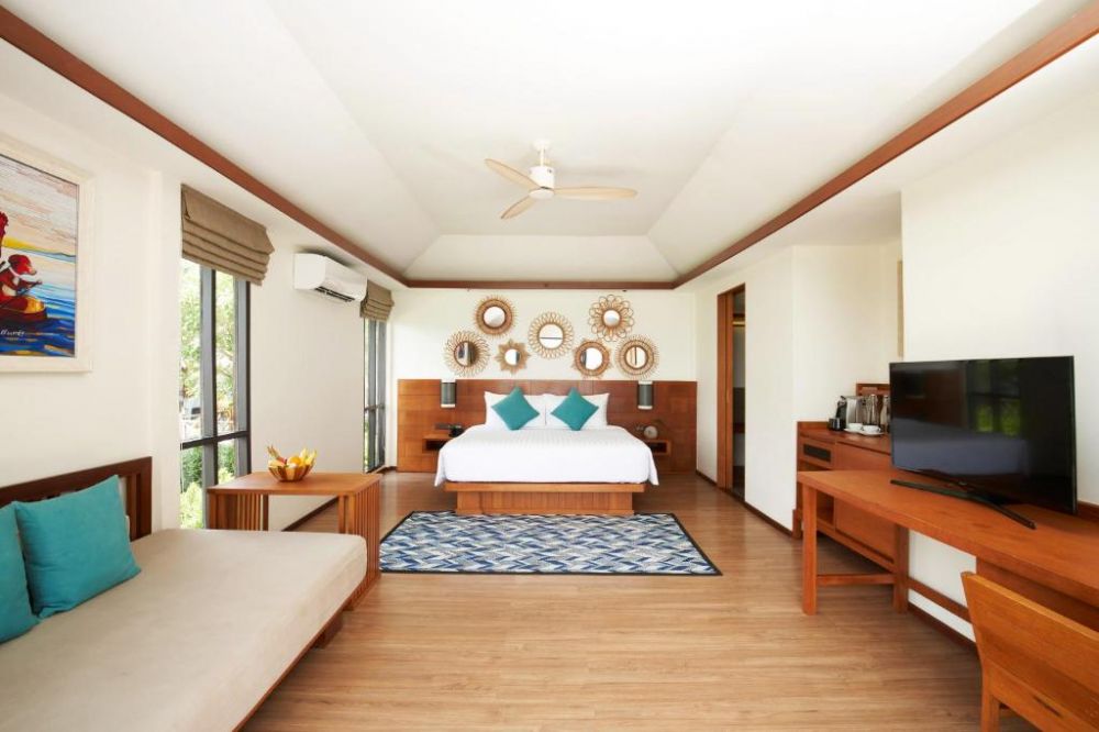 Beachfront Junior Suite, Saii Phi Phi Island Village (ex. Phi Phi Island Village Beach Resort) 5*