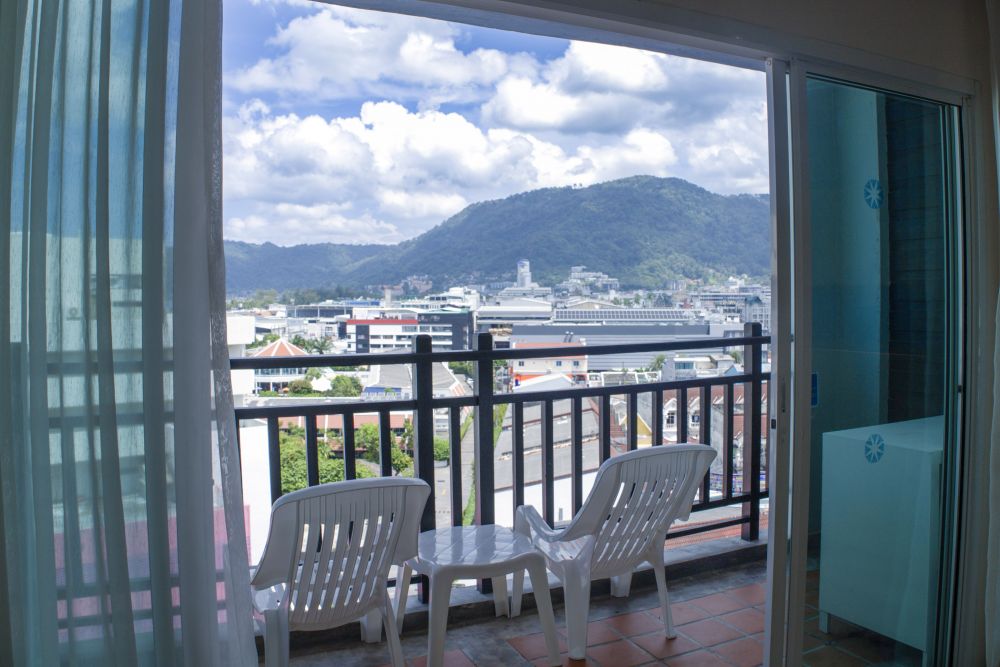 Grand Deluxe, Amata Patong 4*