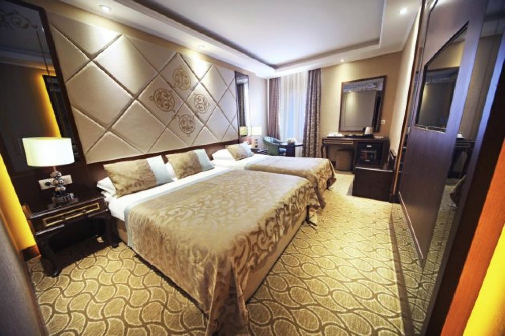 Connection Room, The Parma Hotel Downtown (ex. Black Bird Hotel) 4*