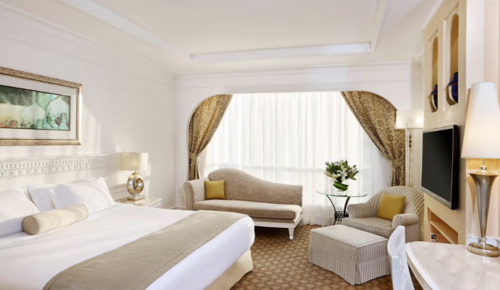 Grand Family Room, Al Habtoor Grand Resort, Autograph Collection 5*