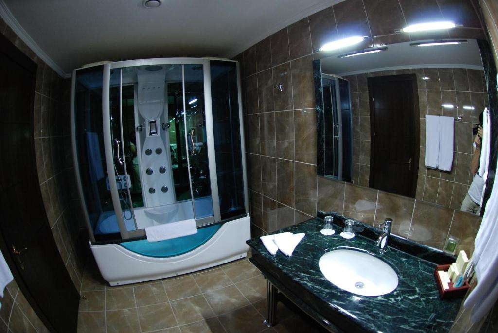 Suite (Luxe), Era Palace Batumi 4*