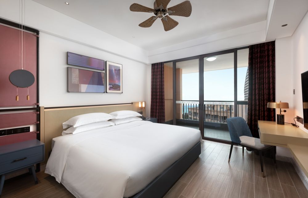 Elegant Sea View King Bed Room, Golden Phoenix Sea View 4*