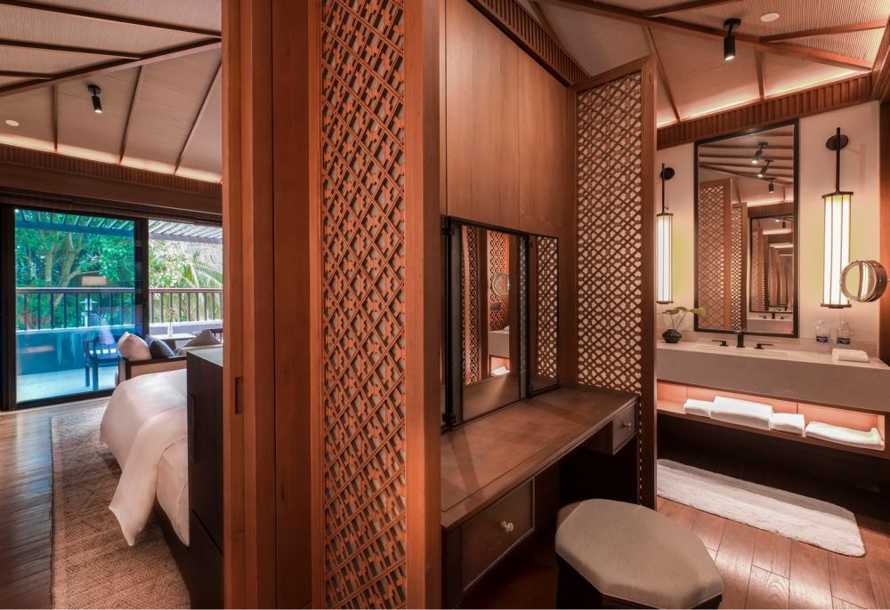 Luxury Pool Villa with 3 bedrooms, Le Meridien Shimei Bay Beach Resort & Spa 5*