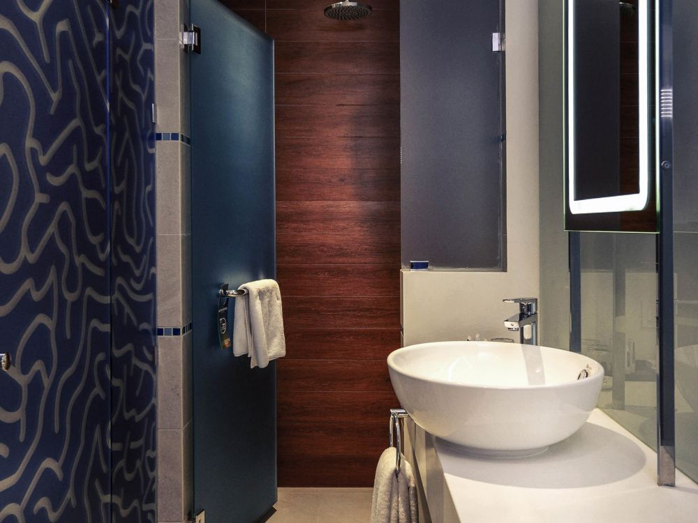 Superior Room, Mercure Kota Kinabalu City Centre 4*