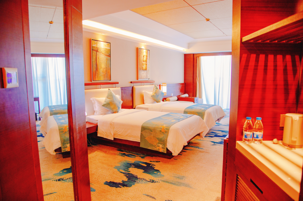 Luxury OV/ Luxury OV Family, Sanya Marina Sea View Hotel (ex.Marina Spa Hotel Sanya) 4*