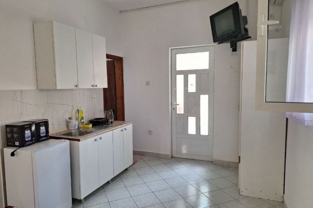 Studio 02 Ground Floor, Korac Rooms Villa 3*