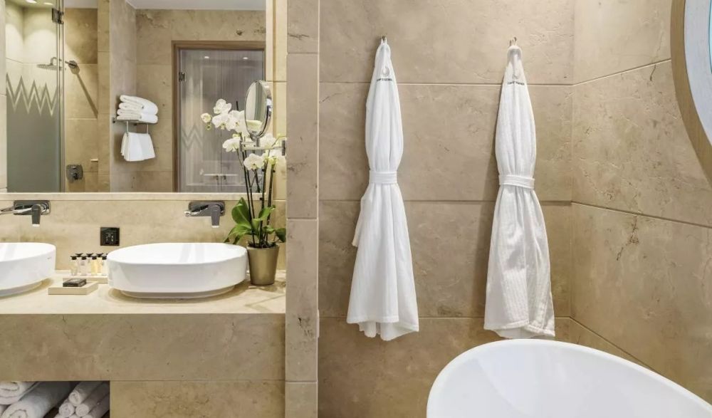 Cap Deluxe Room, Cap St Georges Hotel & Resort 5*