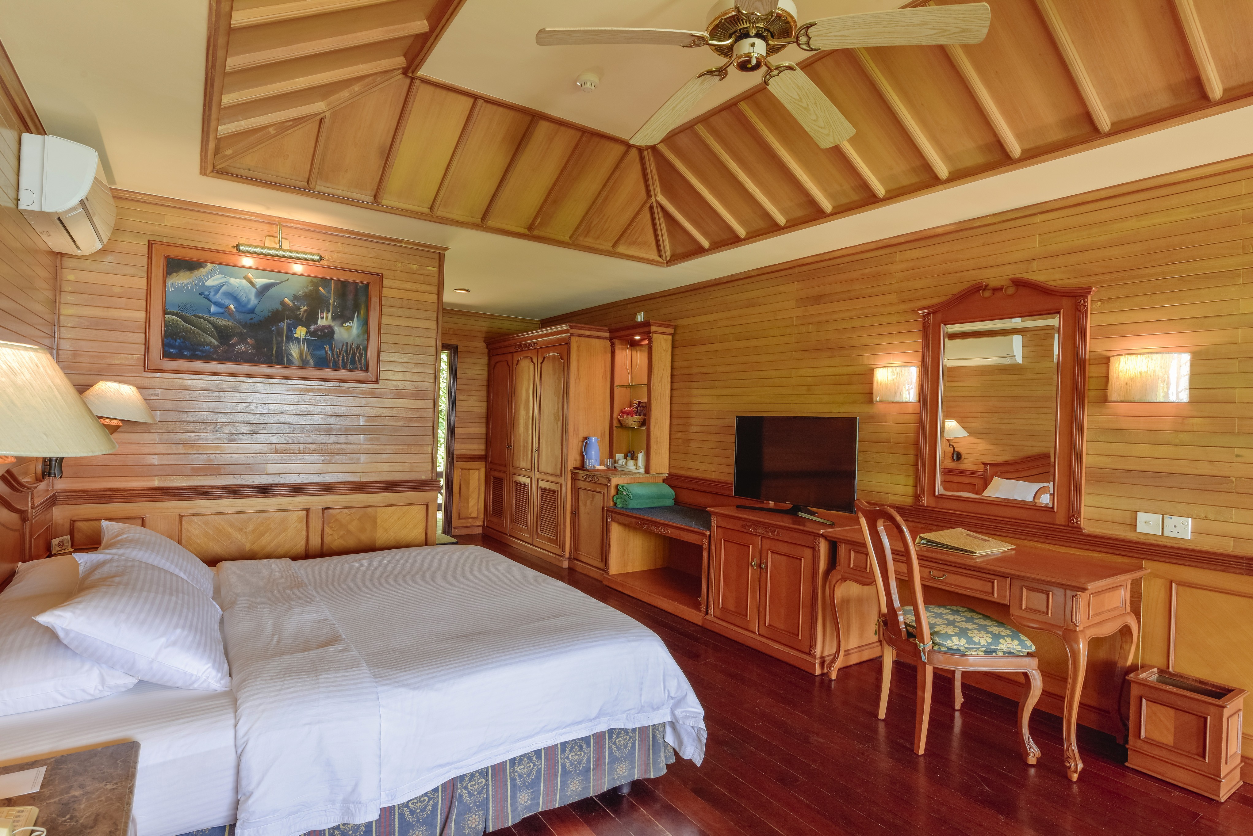 Beach Villa, Royal Island 5*
