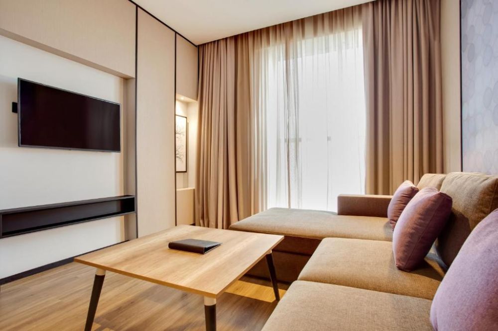 Executive Suites, The District Hotel (ex. Lemon Tree Hotel Dubai) 4*