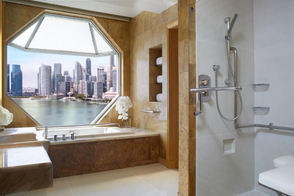 Deluxe Marina, The Ritz-Carlton, Millenia Singapore 5*
