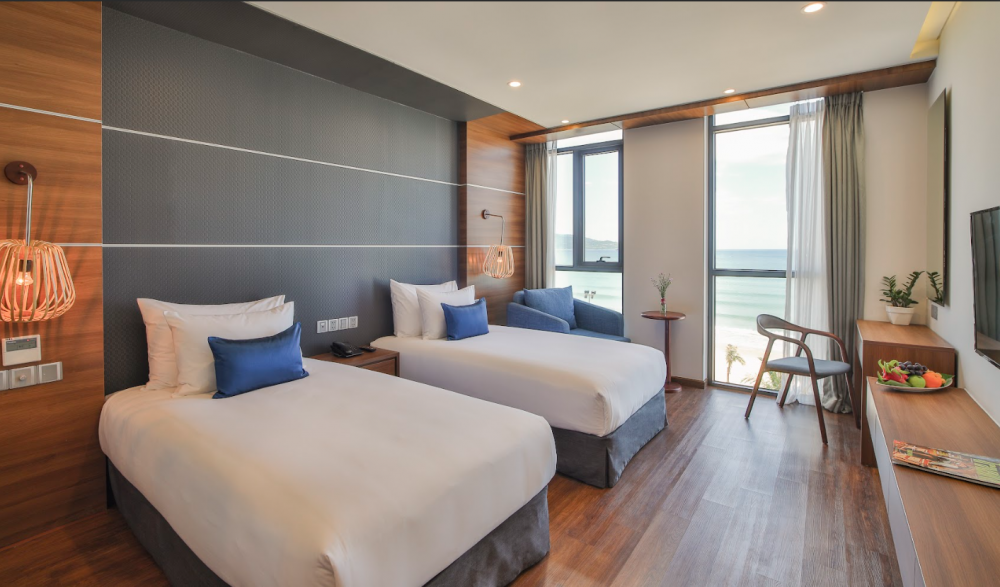 Beachfront Oasis, Haian Beach Hotel & Spa 4*