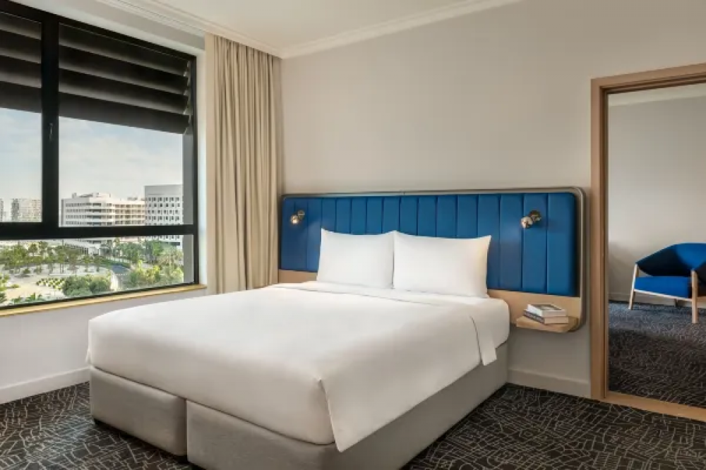 1 King Deluxe Family Room Plaza View, Yas Plaza Bay by IHG (ex. Park Inn by Radisson Abu Dhabi Yas Island) 4*