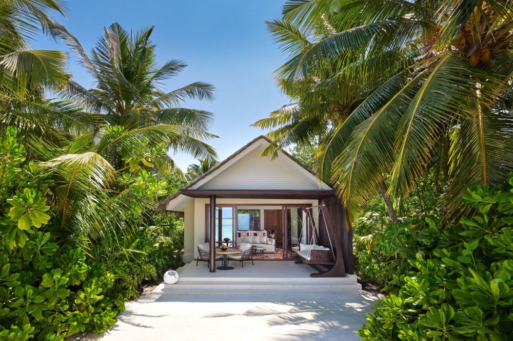 Deluxe Beach Villa, Niyama Private Island Maldives 5*