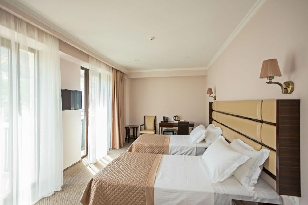 Comfort Triple Room With Balcony, Genio 4*