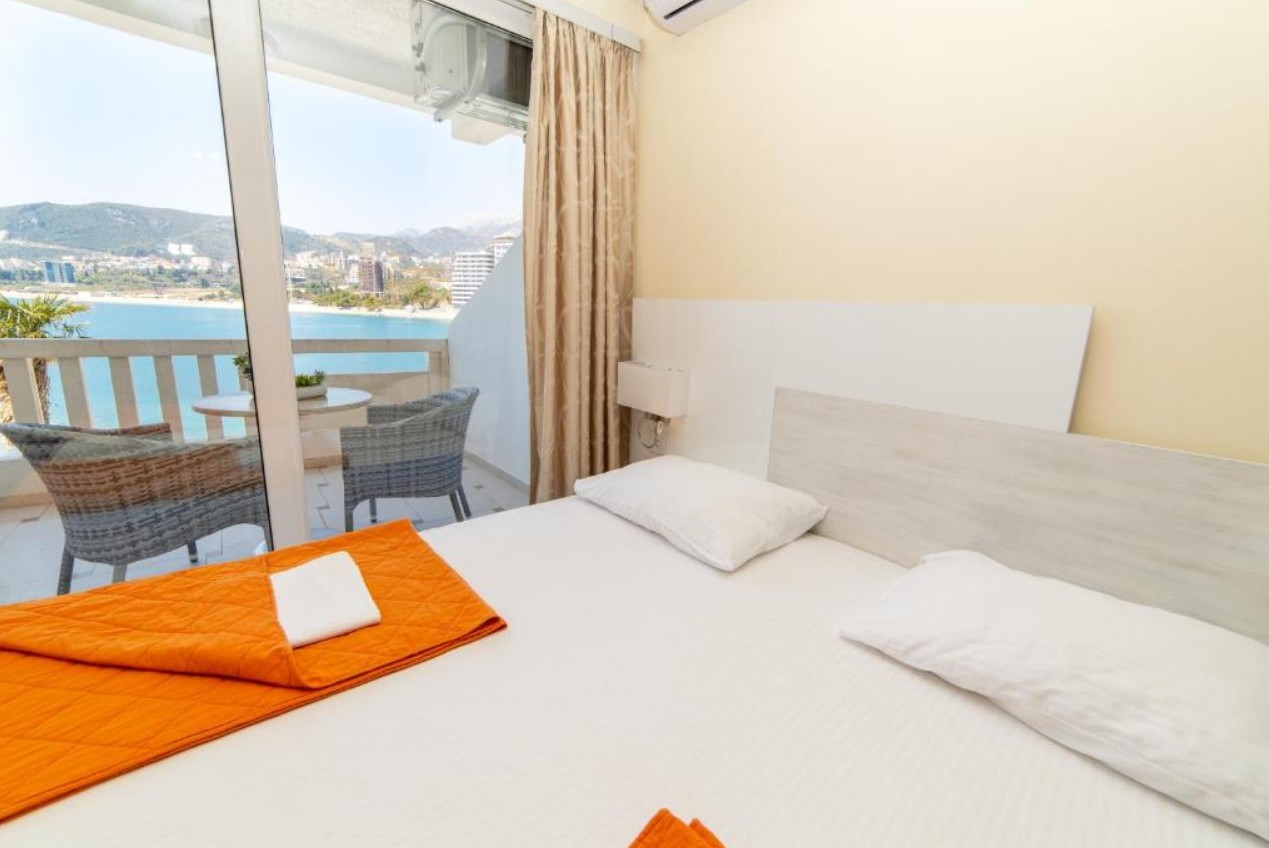Studio 04 Sea View, Obala Ponta 4*