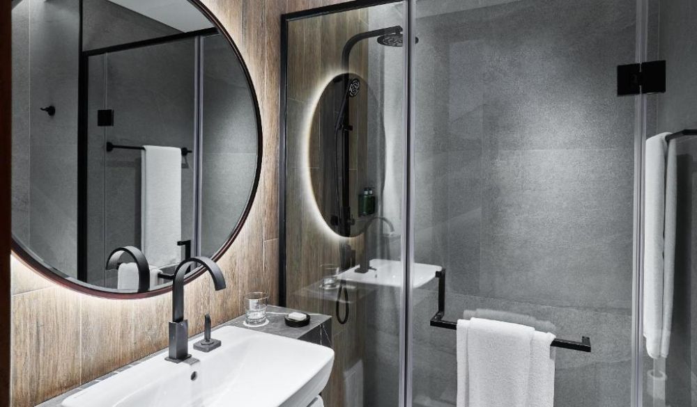 Fam Pad Room, Barceló Business Bay, Dubai (ex. Revier Hotel Dubai) 3*
