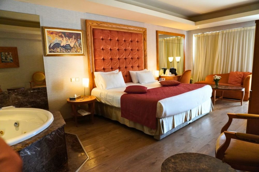 Honeymoon Suite, Adams Beach Hotel 5*
