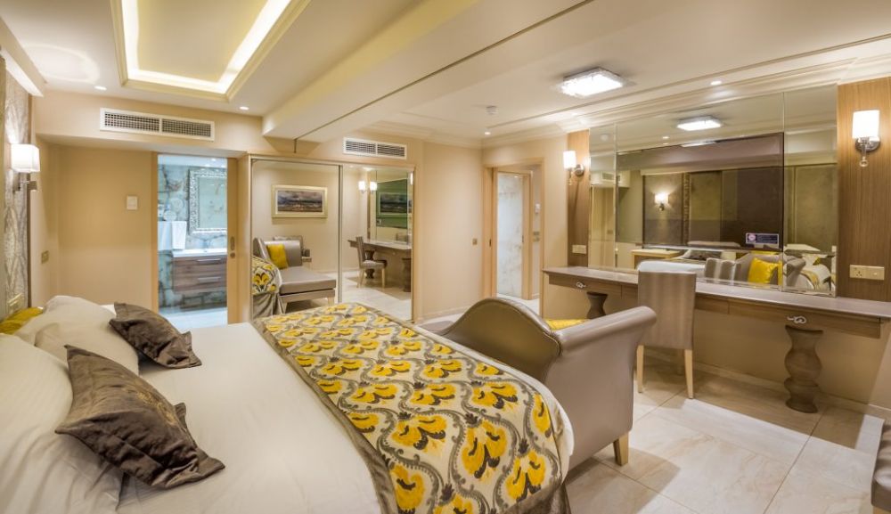 Queen Suite, Adams Beach Hotel 5*