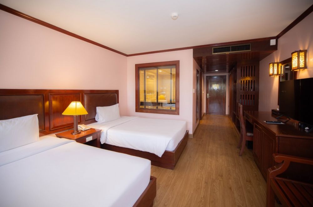 Deluxe Pool View, Baumanburi Hotel 3*