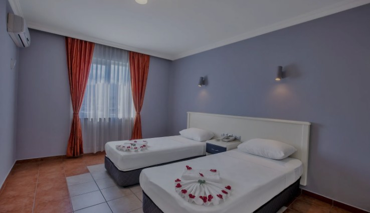 Family, Royalisa Hotel 3*