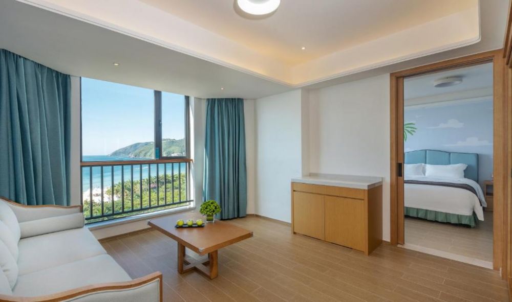 180° Ocean view, Family Suites, South China Hotel 4*