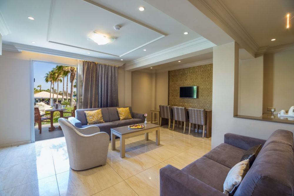 Queen Suite, Adams Beach Hotel 5*