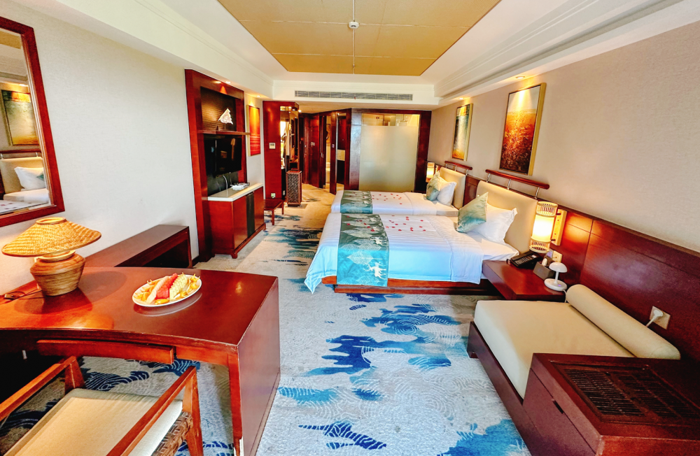 Luxury OV/ Luxury OV Family, Sanya Marina Sea View Hotel (ex.Marina Spa Hotel Sanya) 4*