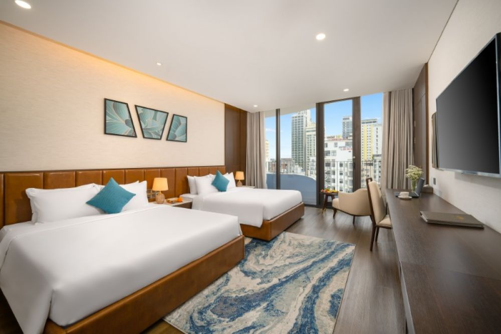 Deluxe City View with Balcony, Golden Lotus Grand Hotel 4*
