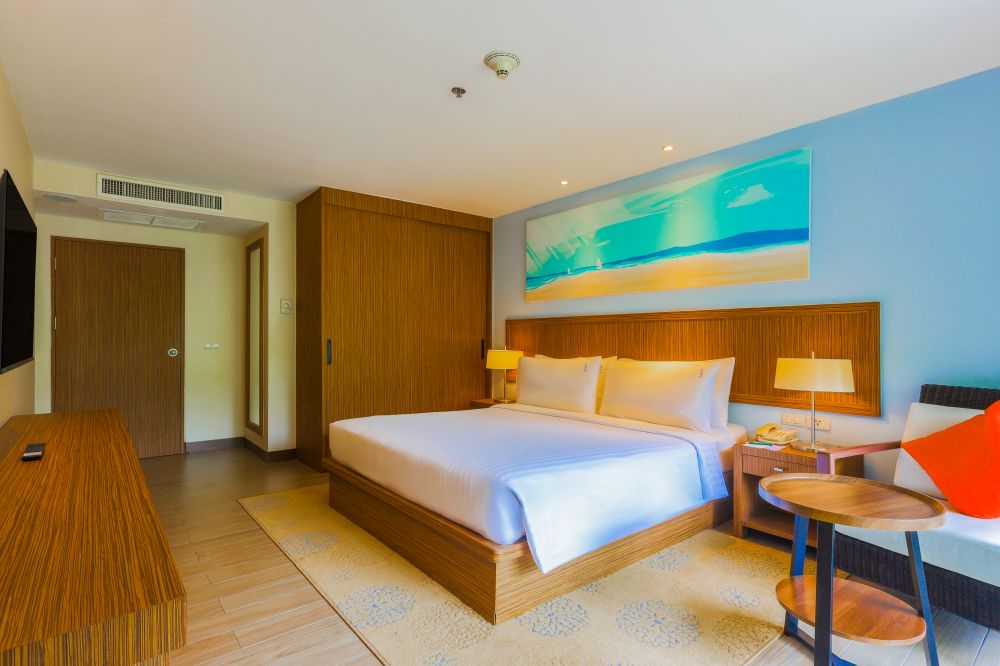 1 King 1 Bunk Family Suite, Holiday Inn Resort Phuket Surin Beach (ex. Destination Resorts Phuket Surin Beach) 4*