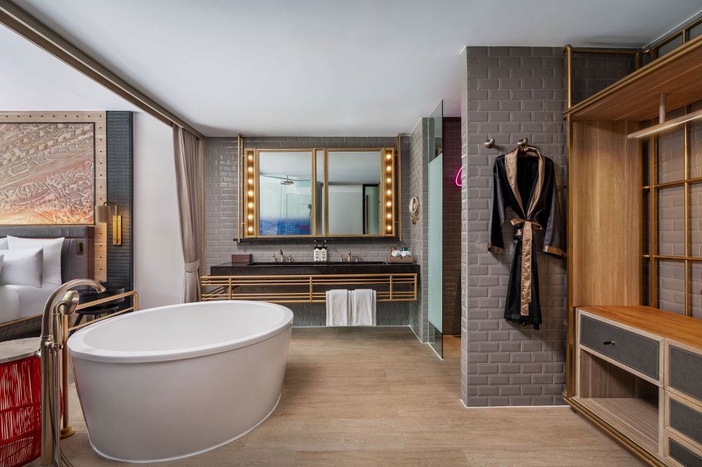 Junior Suite Terrace Garden View, Hotel Indigo Phuket Patong 5*
