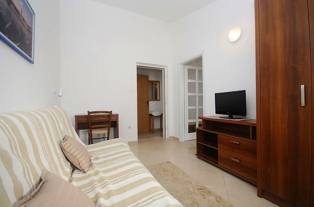 2 Bedroom Apartment 04, Jelena 27 3*